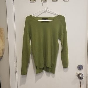 Green sweater- 100% Merino wool - size M